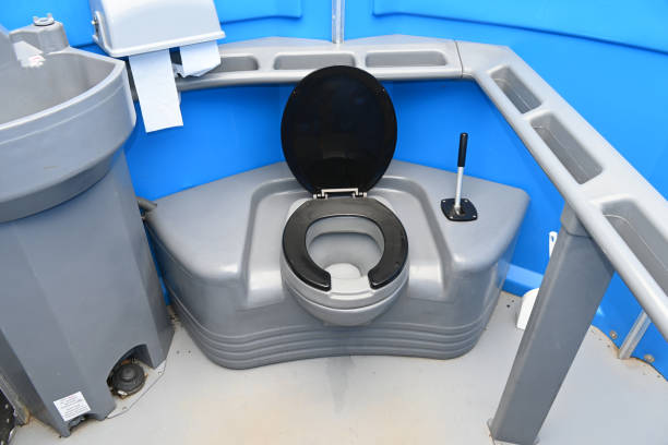 Best Porta potty delivery and setup  in Santa Maria, CA